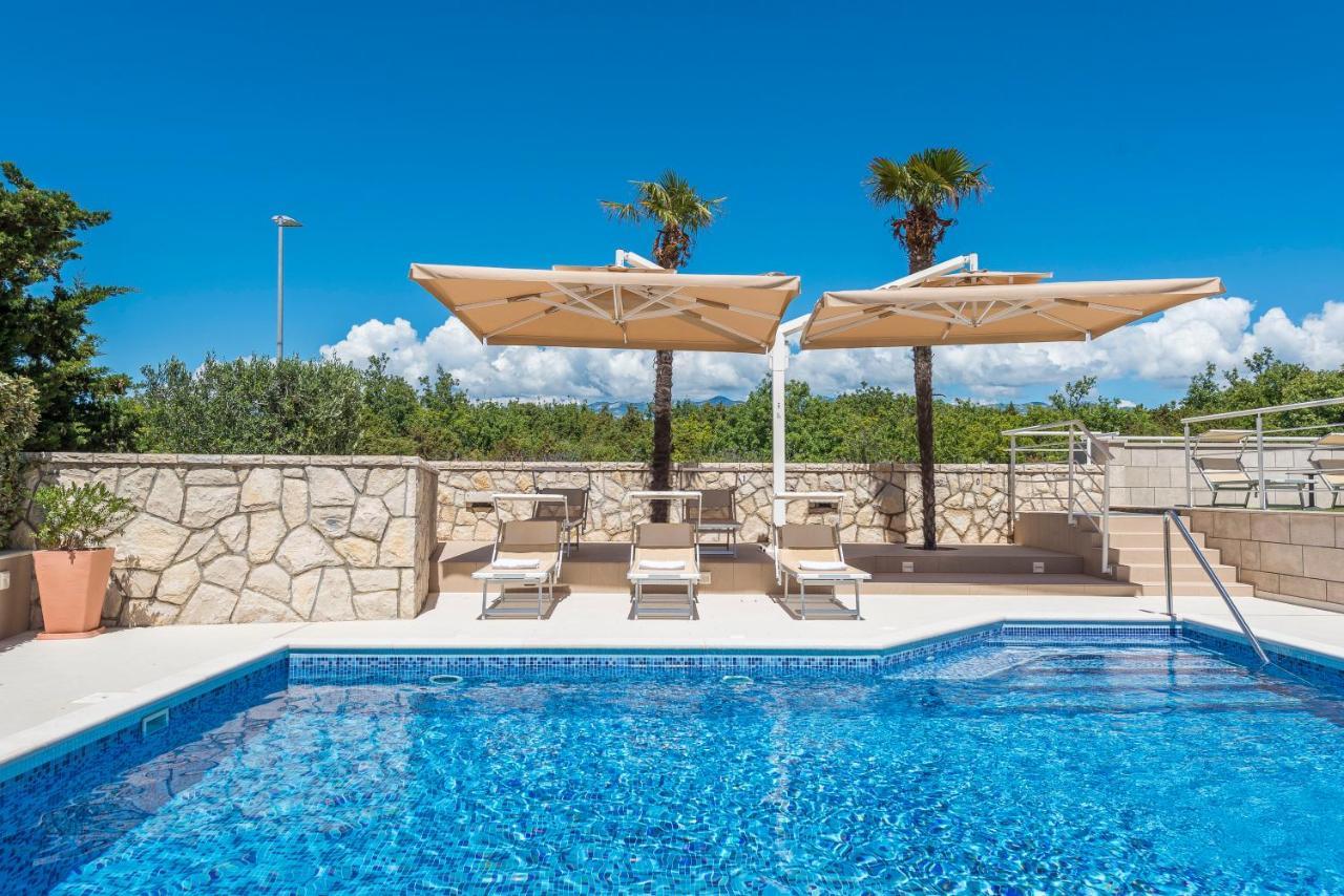 Kings View Sarkic Apartment Новаля Екстериор снимка
