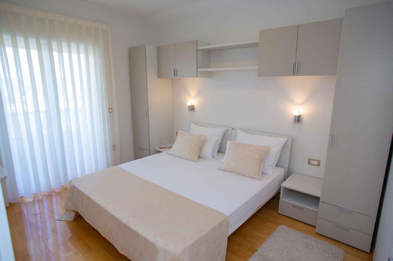 Kings View Sarkic Apartment Новаля Екстериор снимка