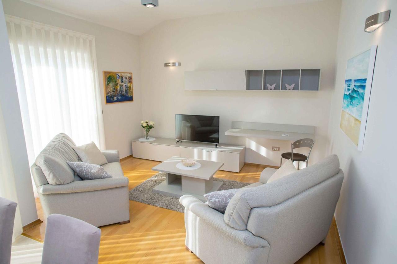 Kings View Sarkic Apartment Новаля Екстериор снимка