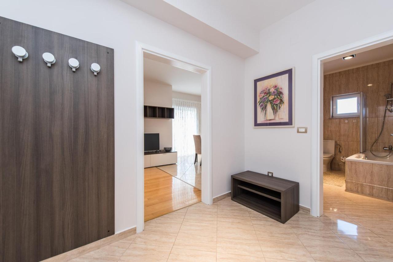 Kings View Sarkic Apartment Новаля Екстериор снимка