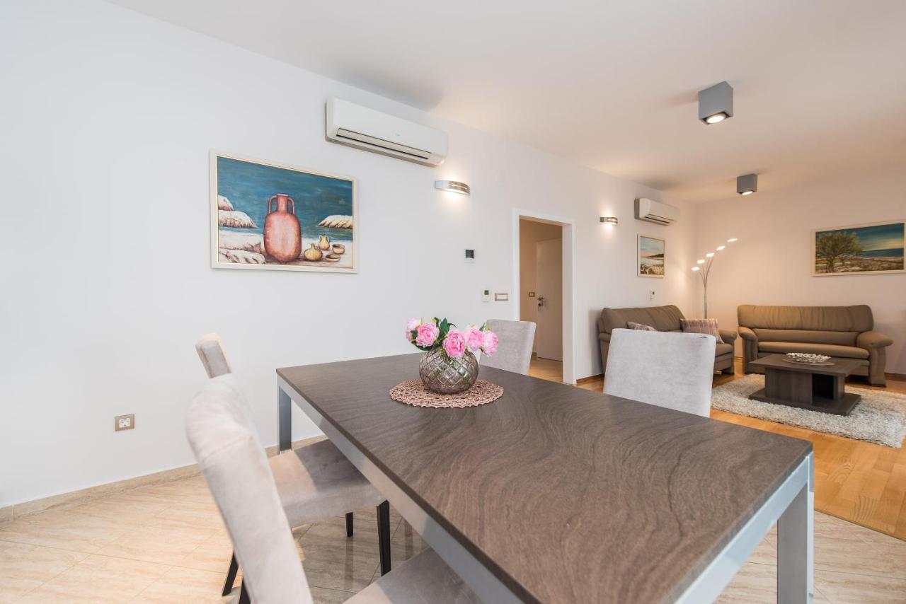 Kings View Sarkic Apartment Новаля Екстериор снимка